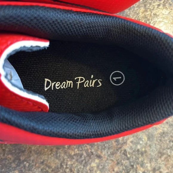 NEW Kid’s Soccer Football Cleats - Picture 8 of 11